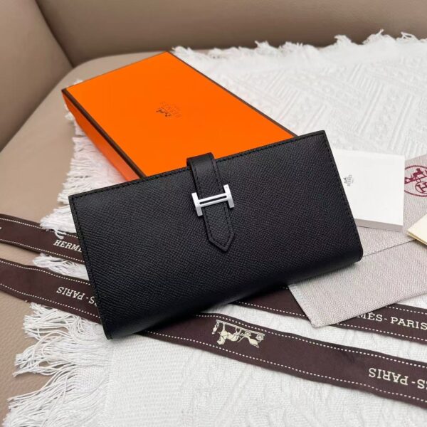 HERMES，エルメス レディース 新作 シンプルカラー 革製 縦型財布