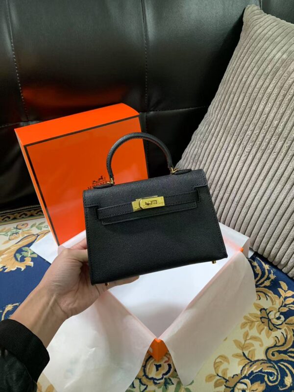 HERMES，エルメス ミニケリー2代 ブラックゴールド ハンドバッグ クラシックで豪華なスタイル